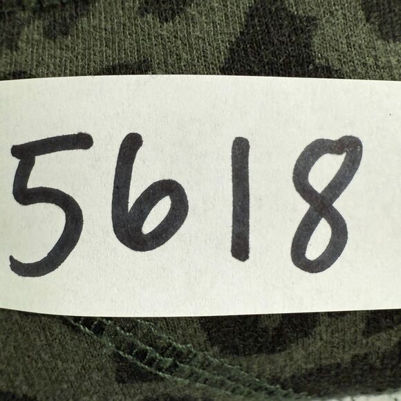 Z Supply Women's Leopard Weekender Elongated Split Side Hems Green Size M - Picture 11 of 11